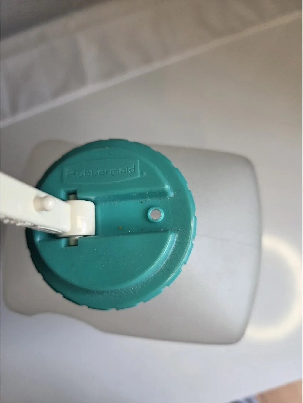 Rubbermaid vintage quart